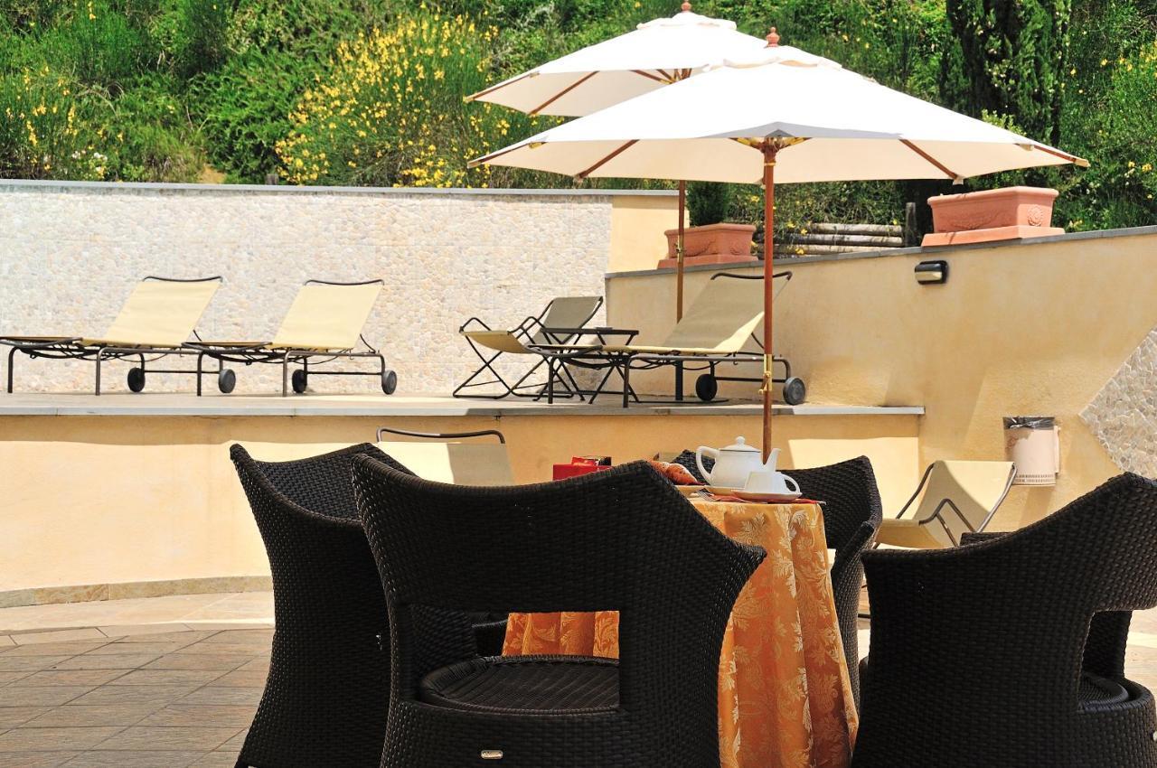 Hotel La Colonna Сиена Екстериор снимка