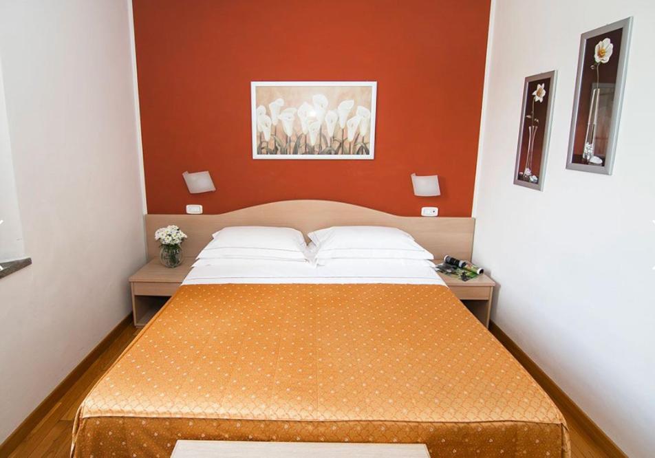 Hotel La Colonna Сиена Екстериор снимка