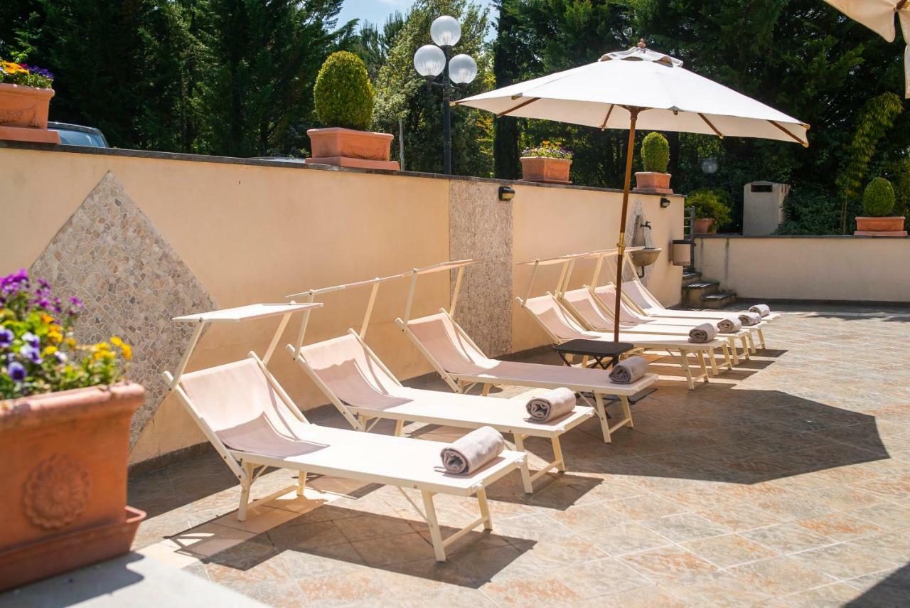 Hotel La Colonna Сиена Екстериор снимка